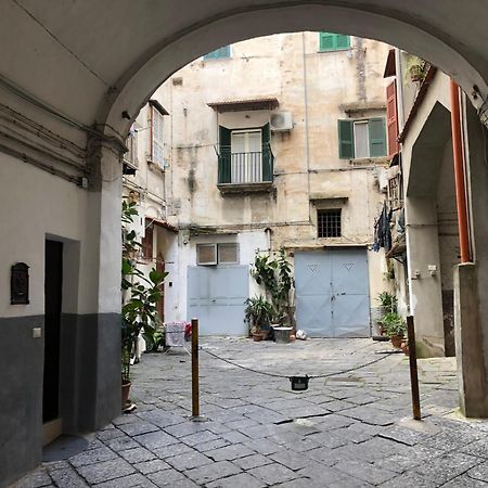 Appartement La Casa Di Ludovica à Naples Extérieur photo